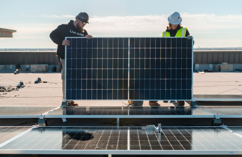 Juist skärmtryckutrustning: Avancerade lösningar för att förbättra PV -glaseffektiviteten